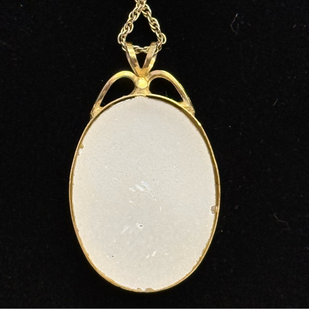 Vintage Victorian Cottage Style Gold Tone Rose Pendant Necklace - Picture 3 of 4